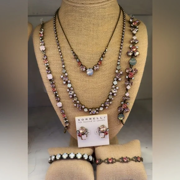 Elegant Sorrelli Opal Bracelet - Picture 3 of 3